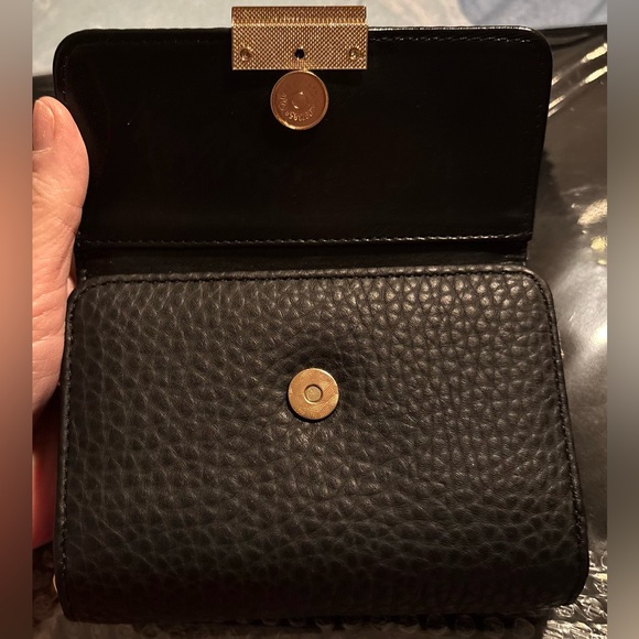 NWT Elegant Black Pebbled Vegan Leather Handbag with Crossbody Strap - Picture 6 of 10